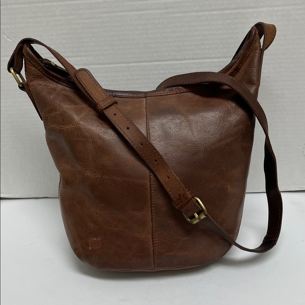 Vintage BORN all leather bucket shoulder bag with cloth interior